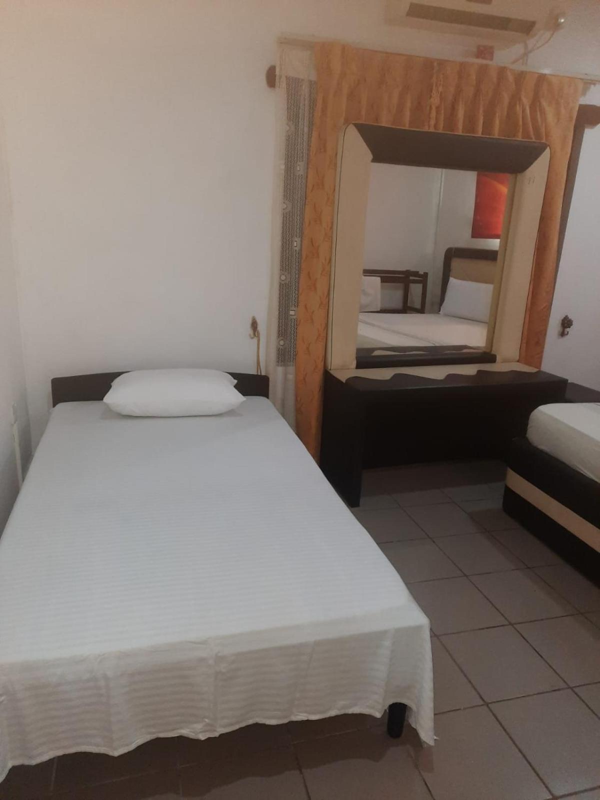 Panorama Rest Hotel Anuradhapura Bagian luar foto